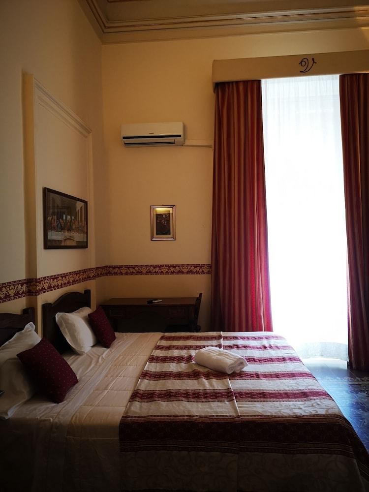 Hotel Valentino Catania Exterior photo